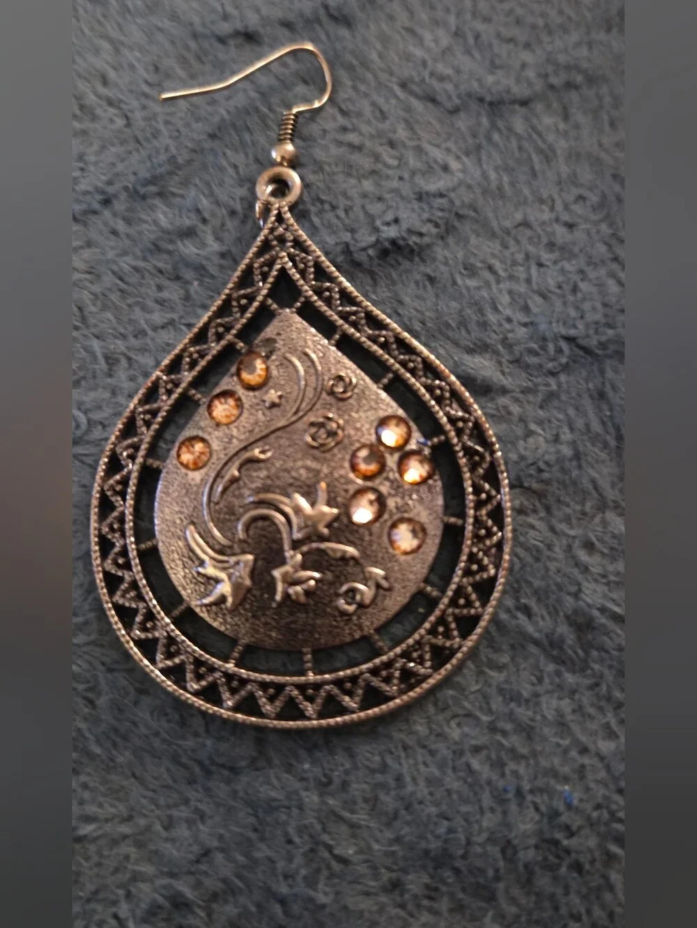 N/A elegant teardrop